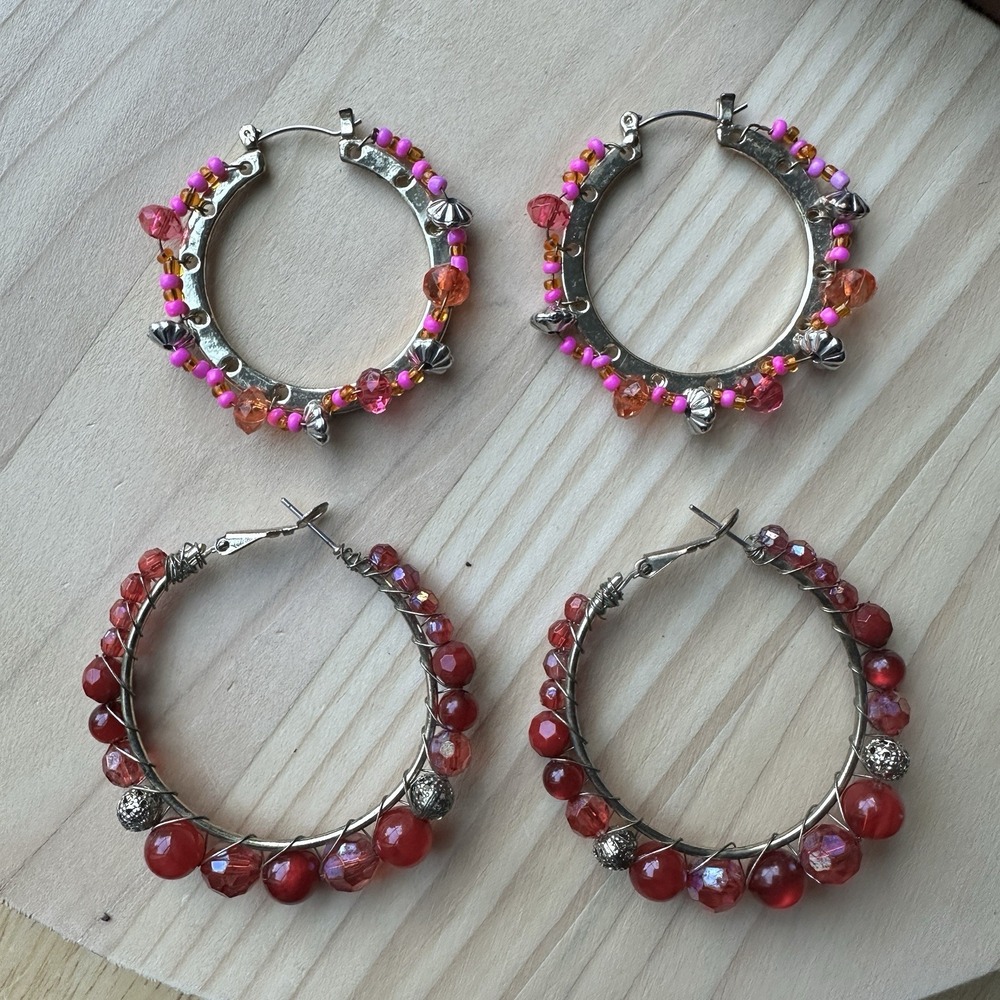 VTG Bead Hoop Earrings 1.5-1.75 Inch Orange Pink Red Gold Glass Acrylic Set Of 2